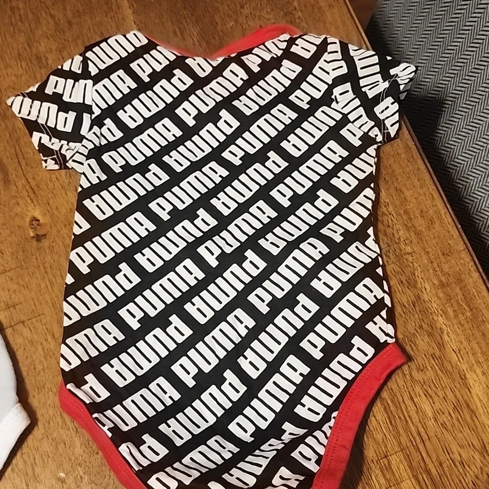 N/A onesies sz